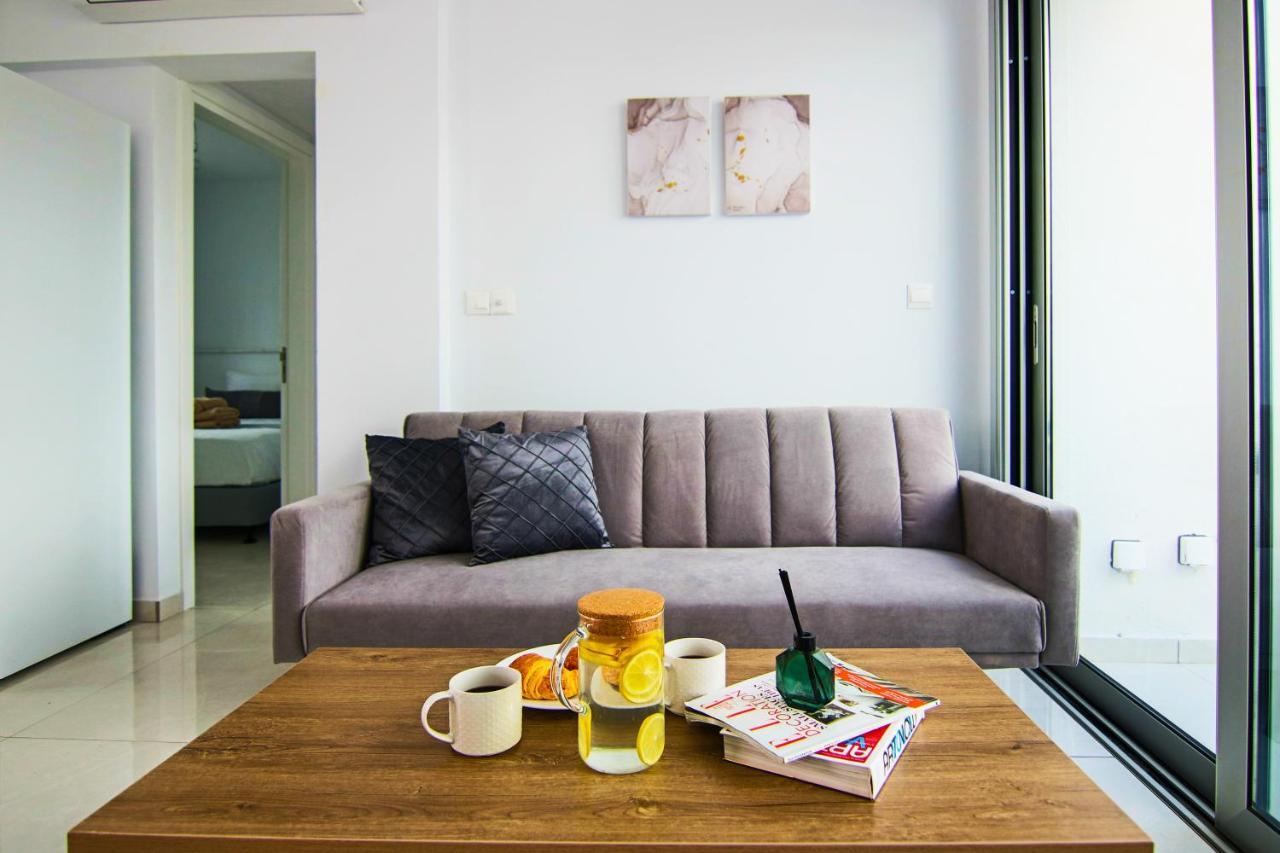Phaedrus Living - Seaside Executive Flat Harbour 204 Lägenhet Paphos Exteriör bild
